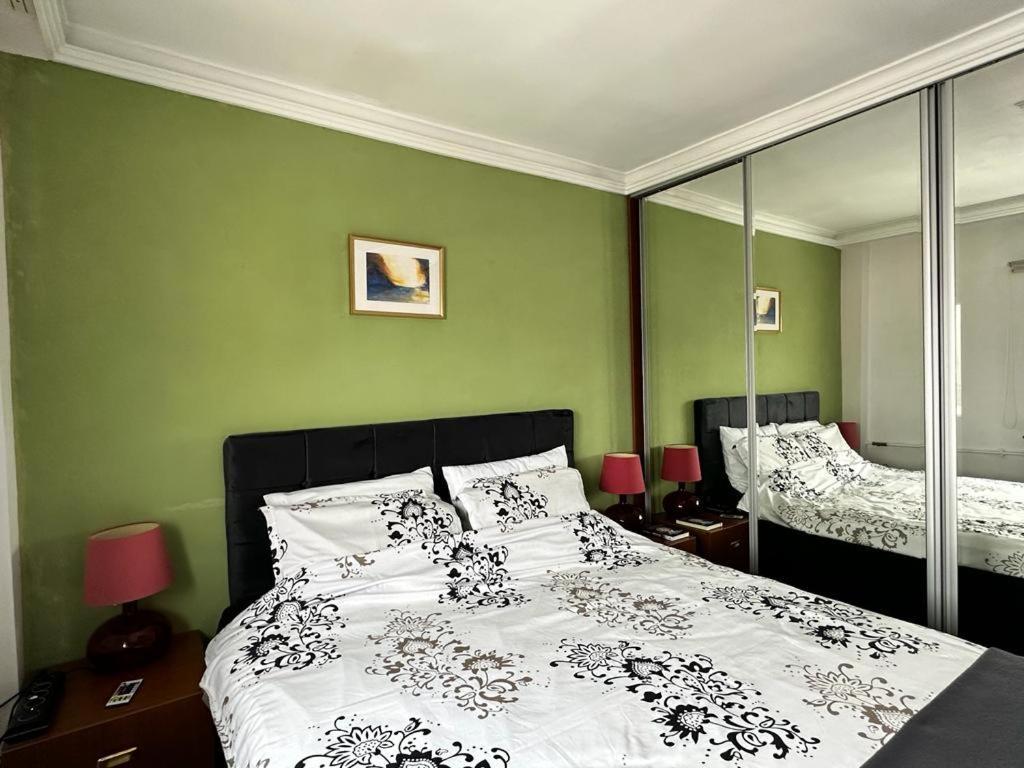 Centrul Vechi Bucuresti Biblioteca Nationala Apartment Екстериор снимка